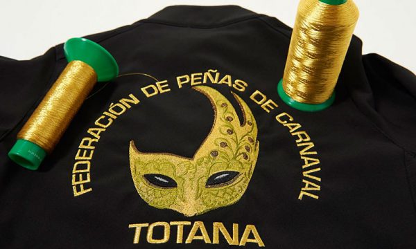 chaquetas-bordadas-peñas