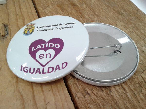 chapas personalizadas violencia de genero